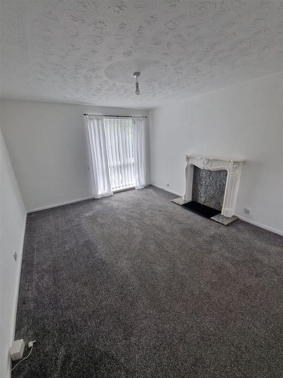 Property photo 2 of 9 1000074400.Jpg