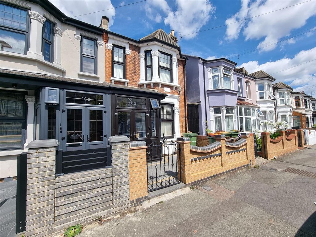 Property photo 1 of 30