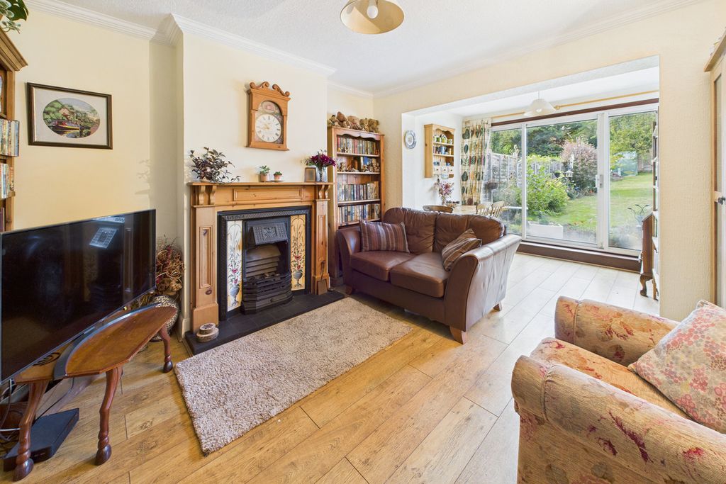 Property photo 3 of 32