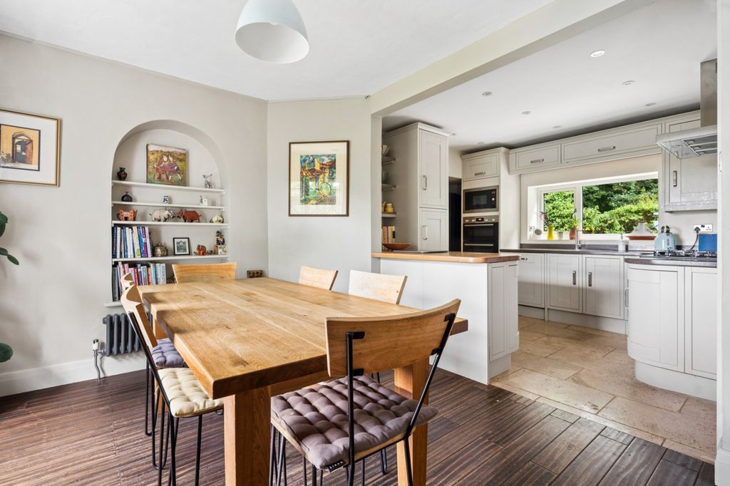 Property photo 3 of 30 Dining Area