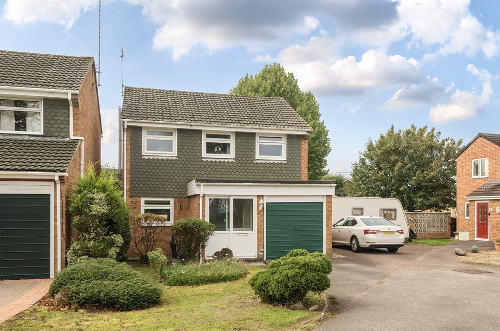 Property photo 1 of 10 1358167168d27c5281F00