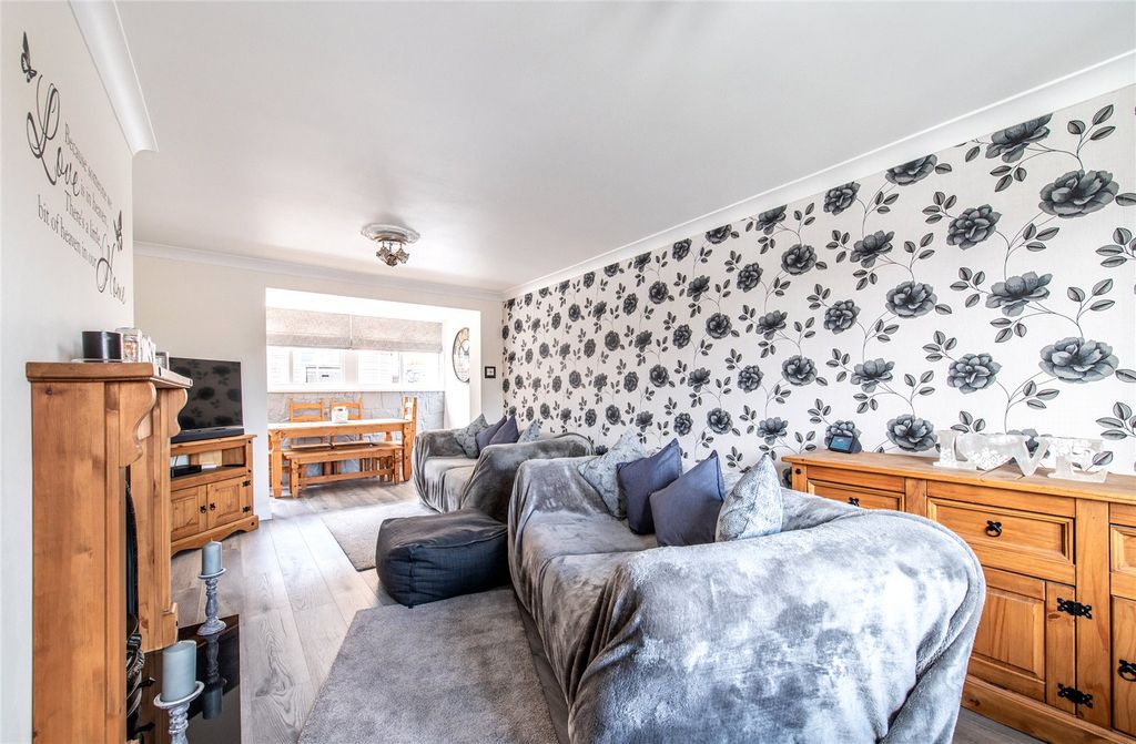 Property photo 3 of 28 Picture No. 44