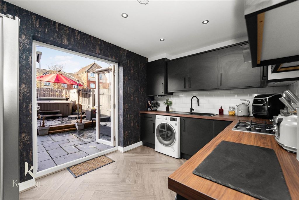 Property photo 1 of 30 Kmt03144.Jpg