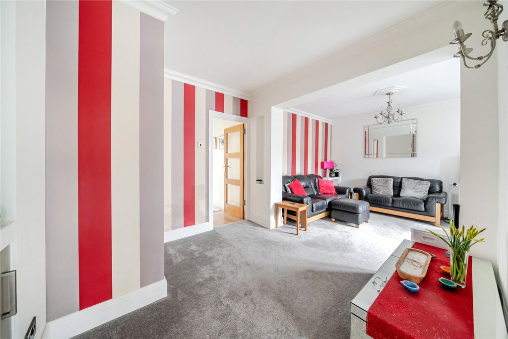 Property photo 3 of 20 Picture No. 06