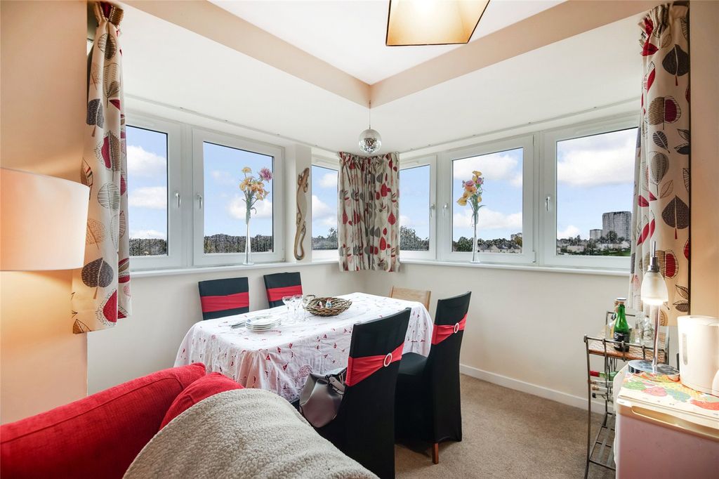 Property photo 3 of 16 Picture No. 05