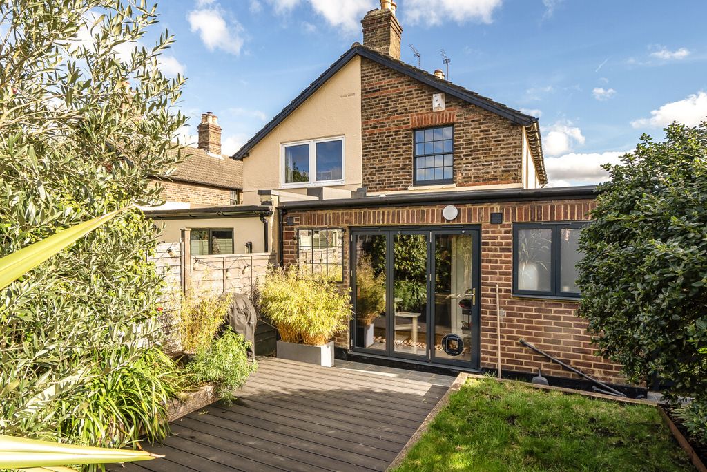 Property photo 3 of 19 1419939-5-699Daa6...