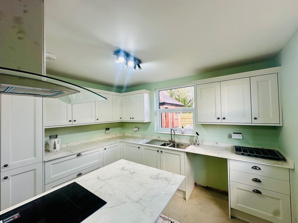 Property photo 3 of 3 Kitchen