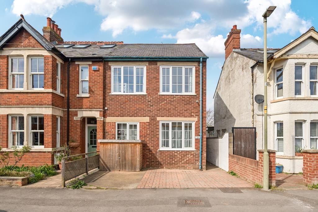 Property photo 1 of 21 External View