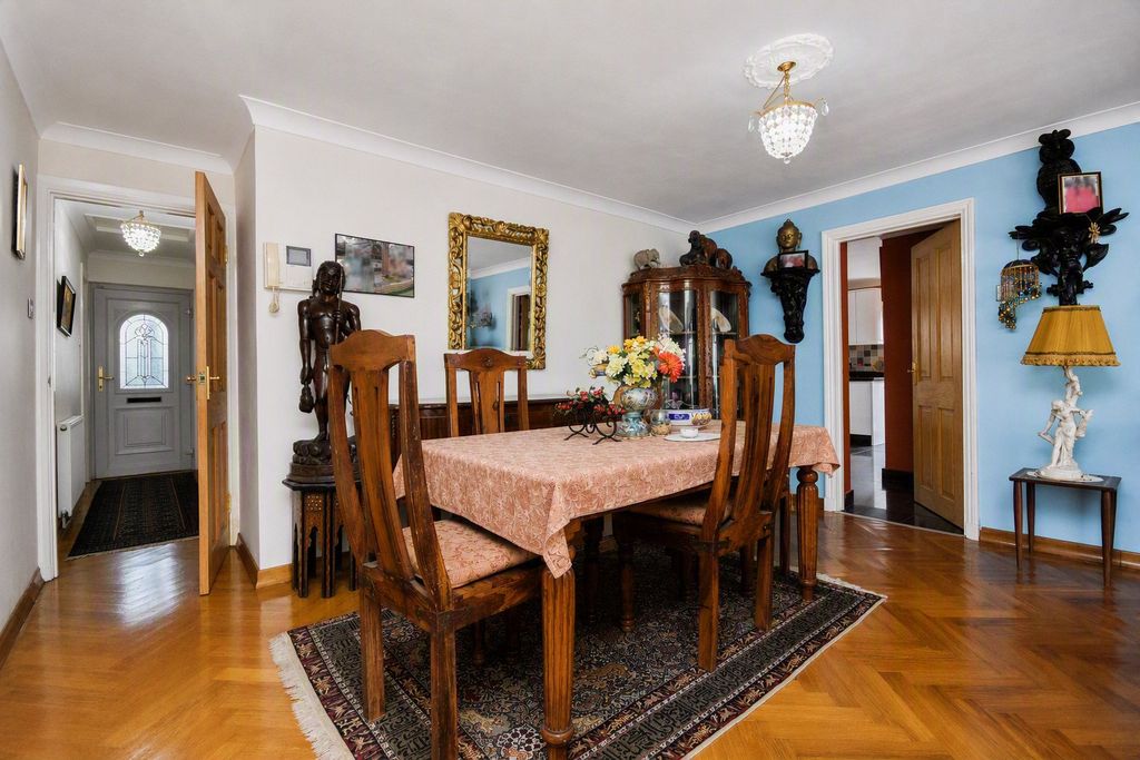Property photo 3 of 29 Picture No. 62