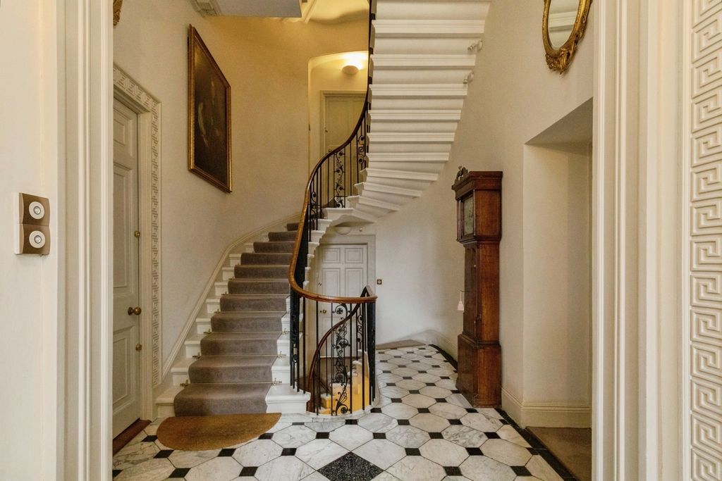 Property photo 2 of 15 Pbox-Img.Jpg