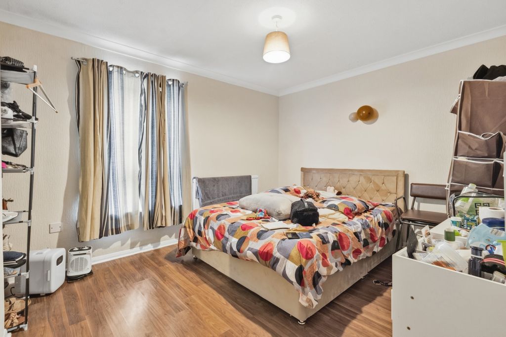 Property photo 3 of 7 0A6A7744