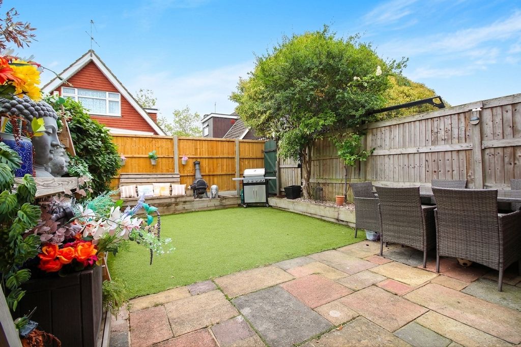 Property photo 3 of 11