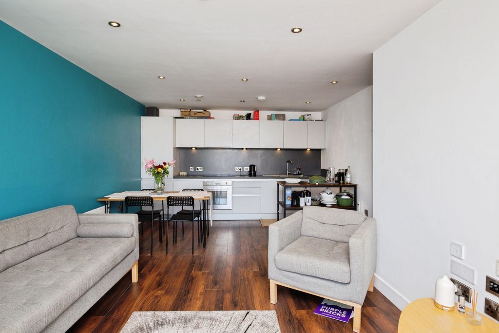 Property photo 1 of 15 Open Plan Living