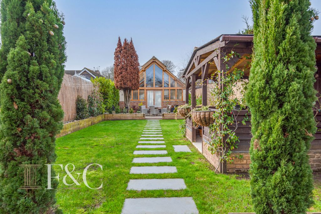 Property photo 1 of 35 Dsc_8061-Edit.Jpg