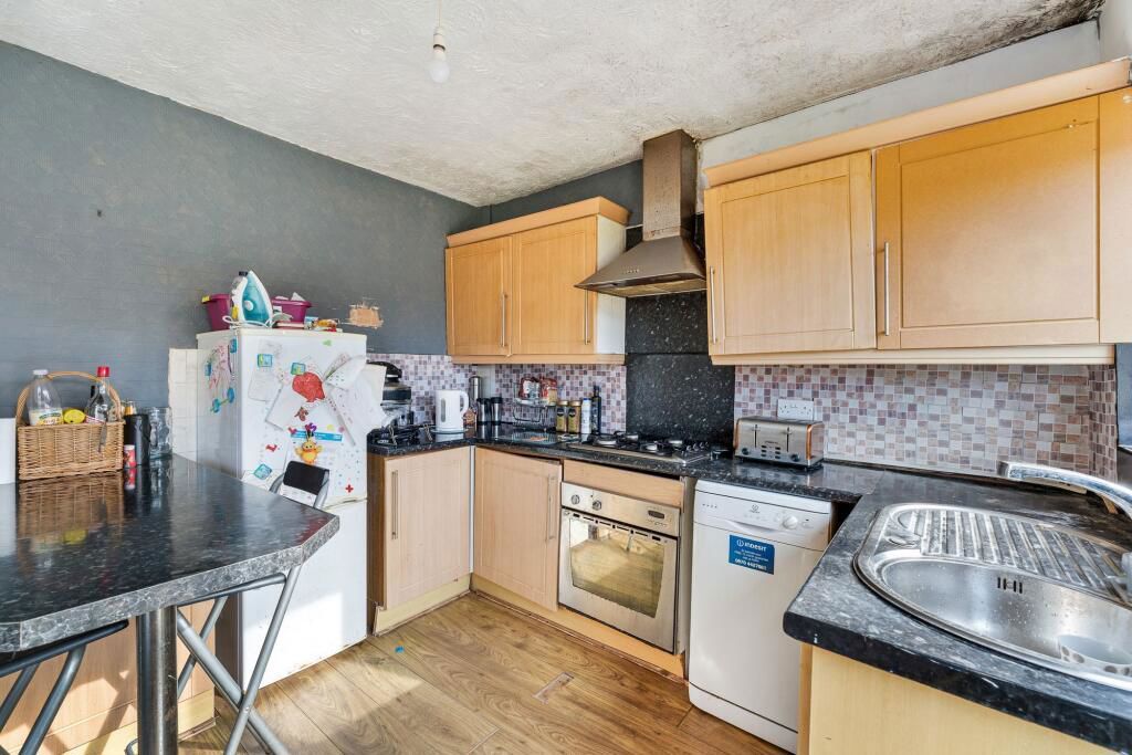 Property photo 3 of 21