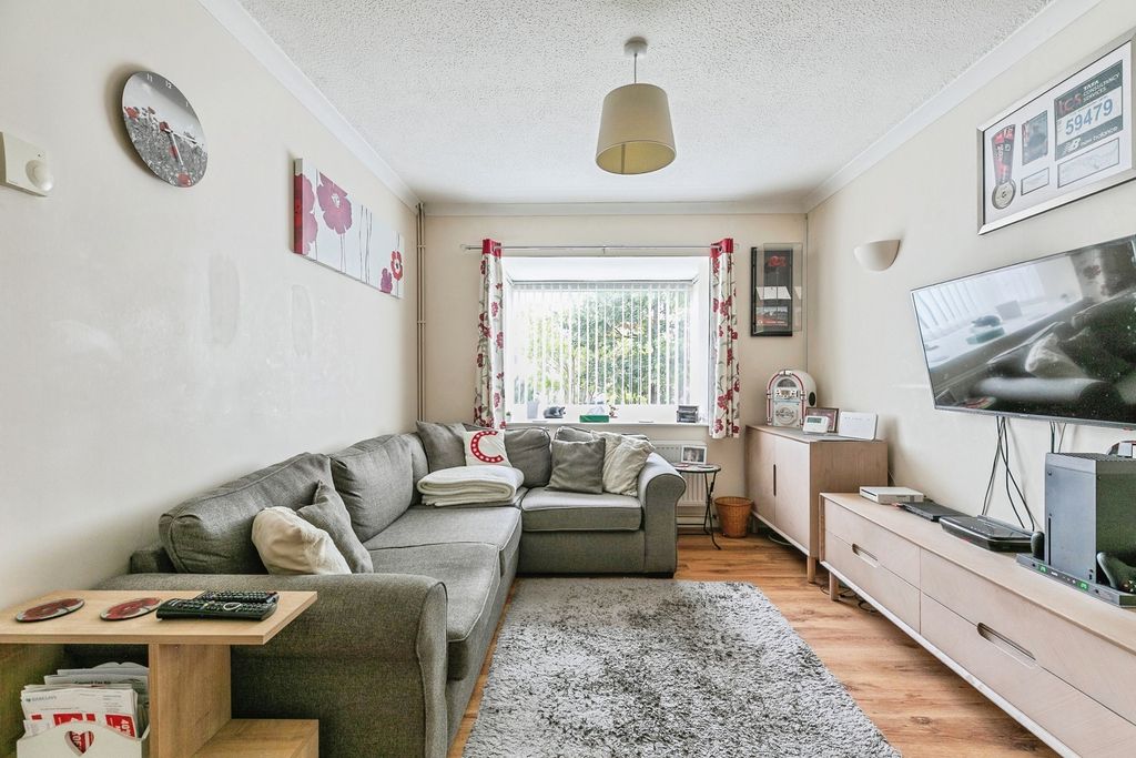 Property photo 3 of 13 Photo