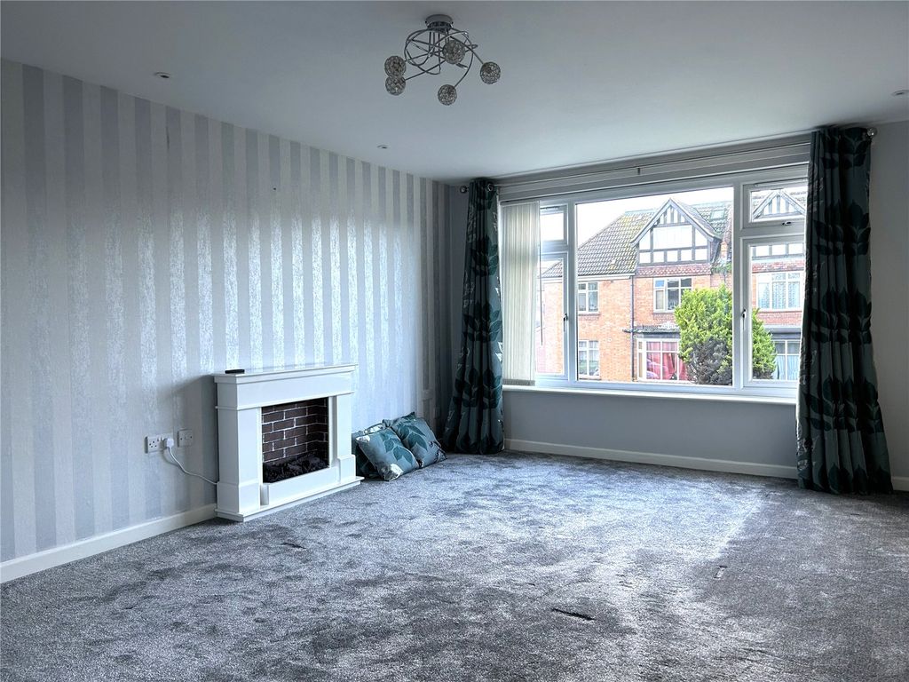 Property photo 2 of 6 Picture No. 18