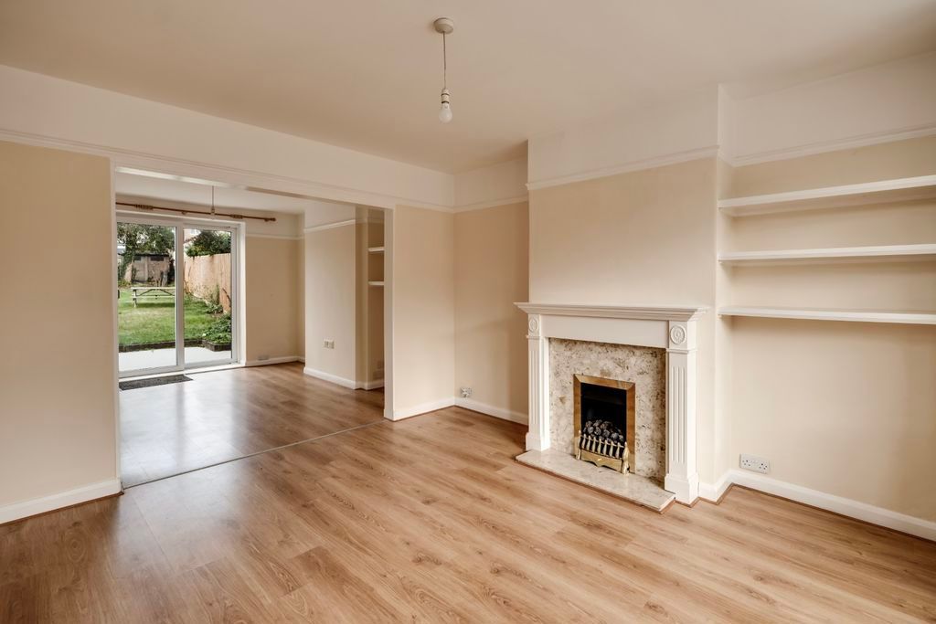 Property photo 2 of 16 Sitting Room