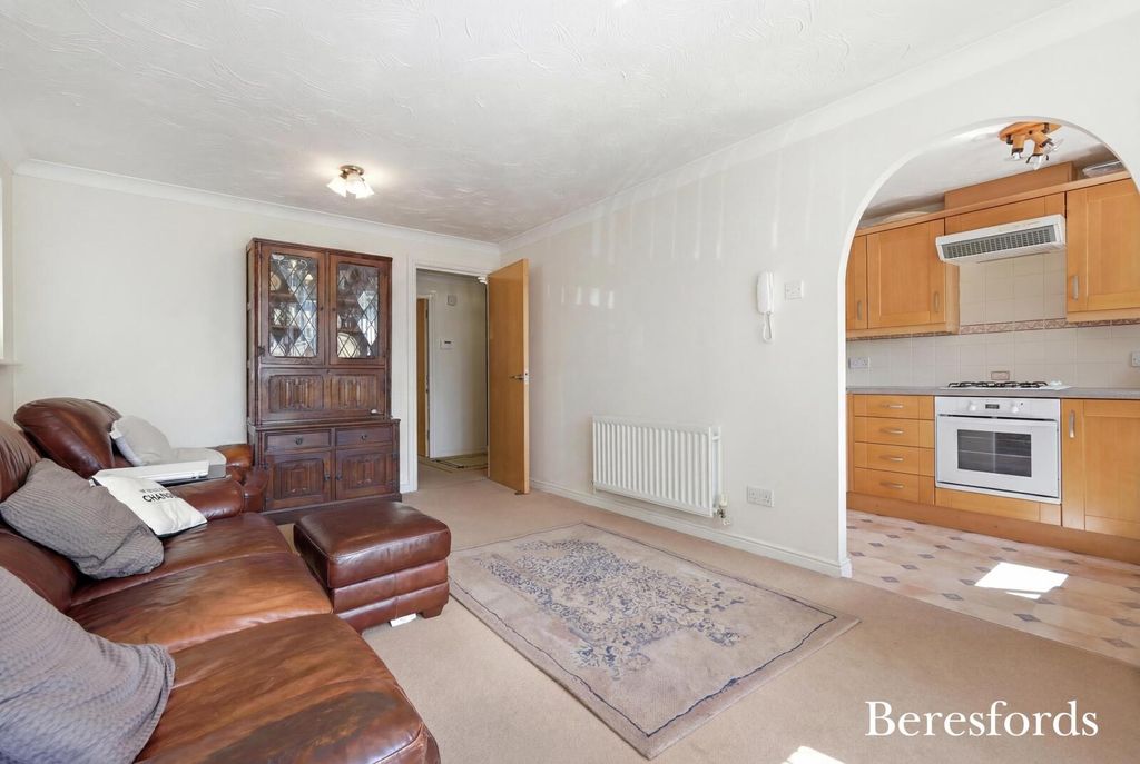 Property photo 3 of 16 Picture No. 11