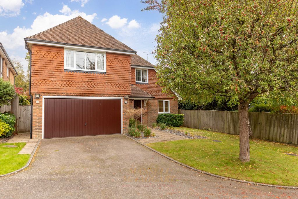 Property photo 2 of 33