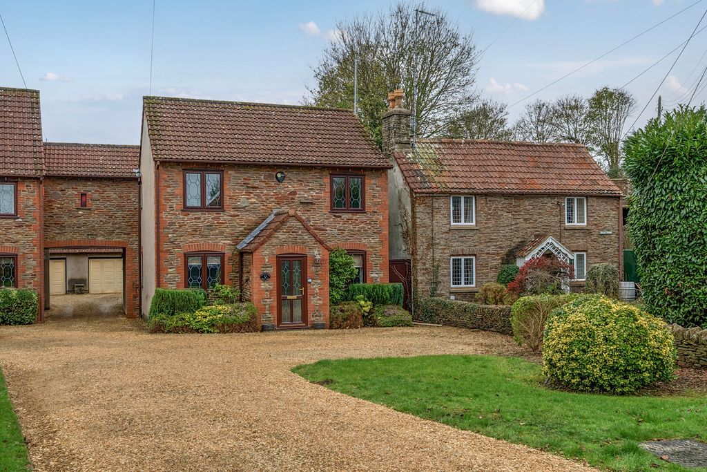 Property photo 1 of 23