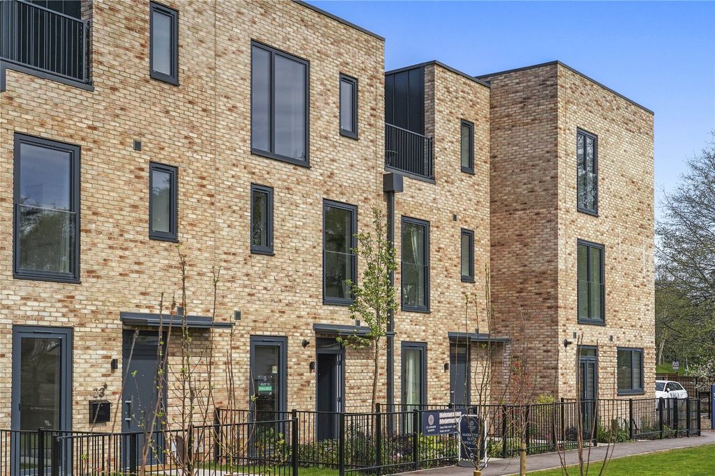 Property photo 1 of 10 External