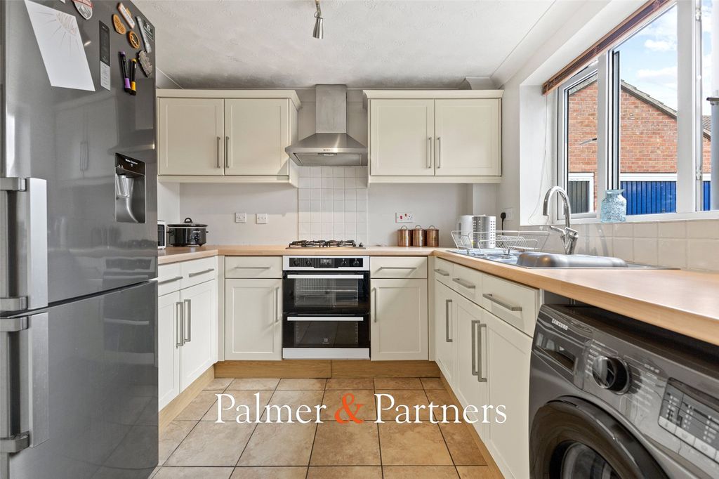 Property photo 2 of 17 Picture No. 02