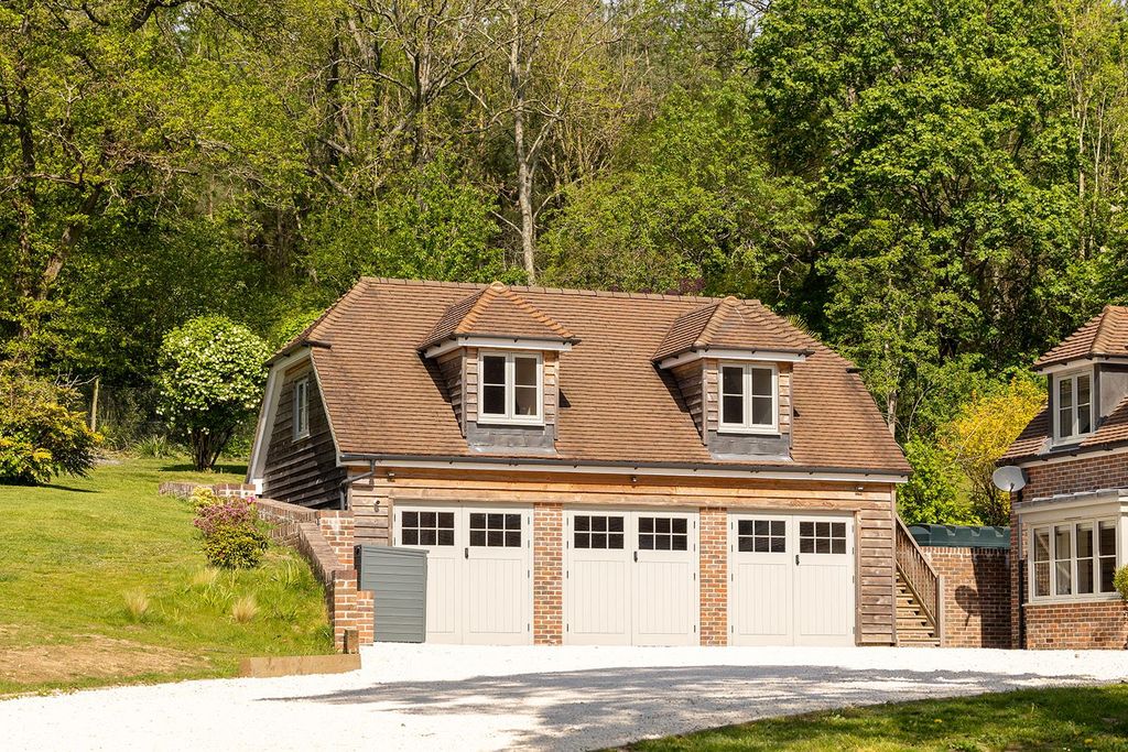 Additional image 19 of 5 bed farmhouse for saleLong Lane, Shaw, Newbury, Berkshire RG14