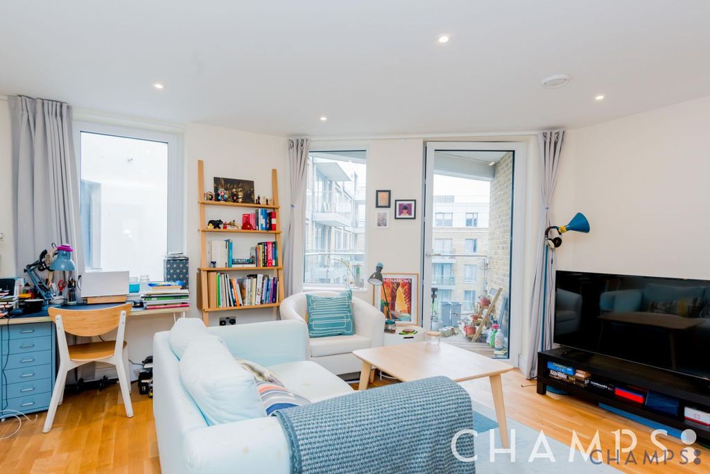 Property photo 2 of 11 Gallery