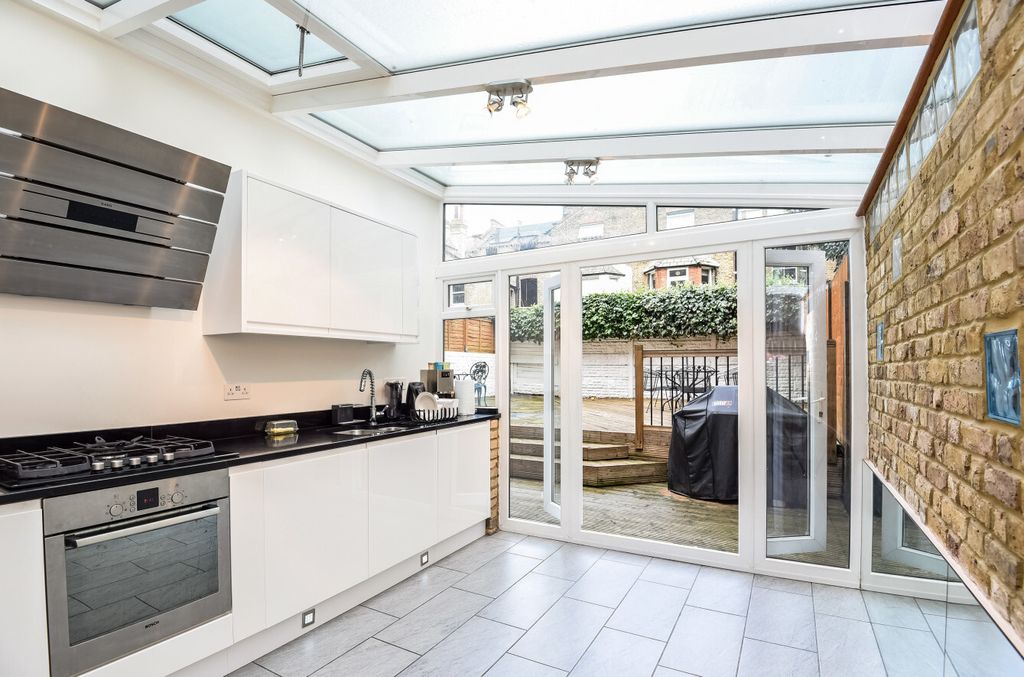 Property photo 3 of 17 Picture No. 31