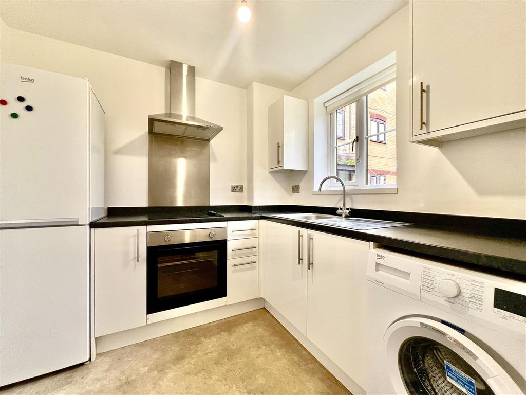 Property photo 1 of 5 Kitchen