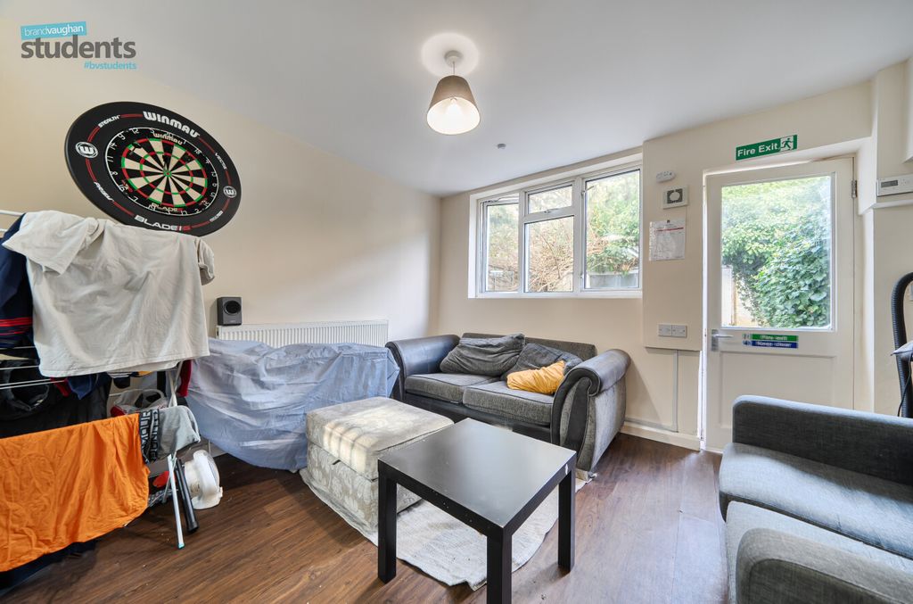 Property photo 3 of 11 B079A0A2-6710-44c...