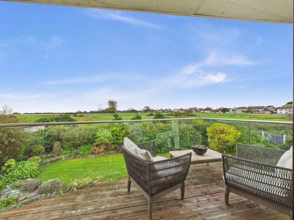 Property photo 2 of 29