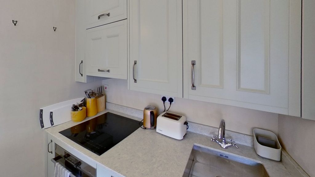 Property photo 3 of 8 Photo 3