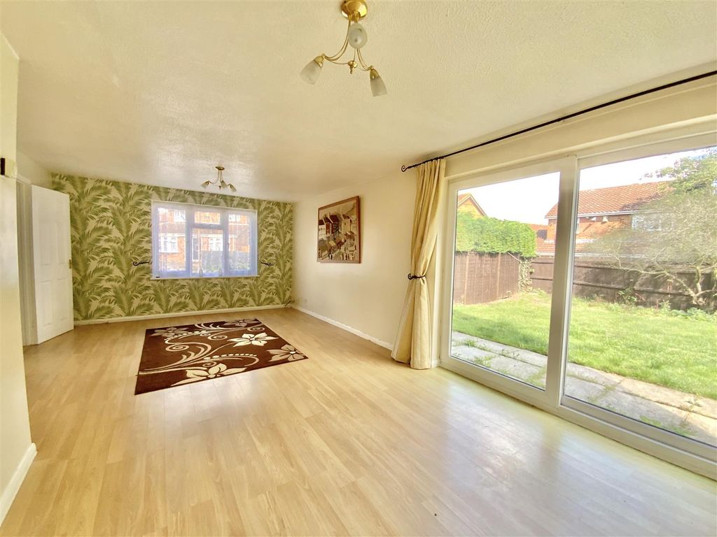 Property photo 3 of 14