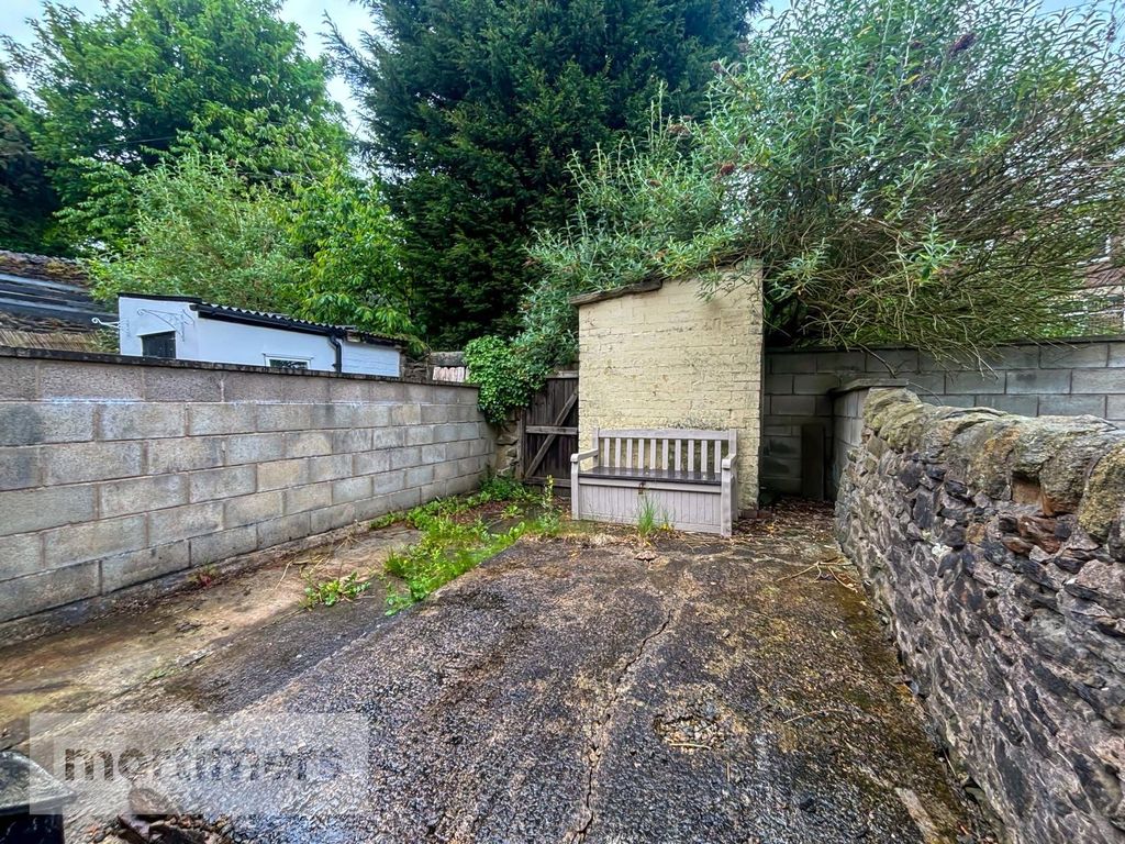 Property photo 3 of 11 Garden