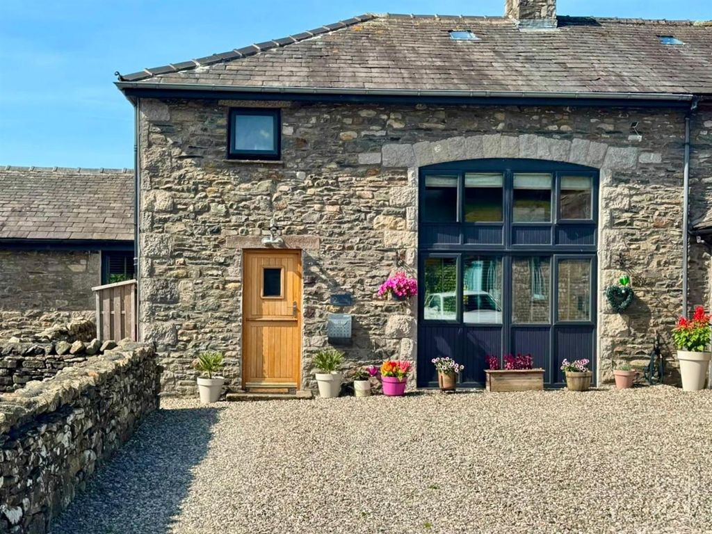 Property photo 2 of 38