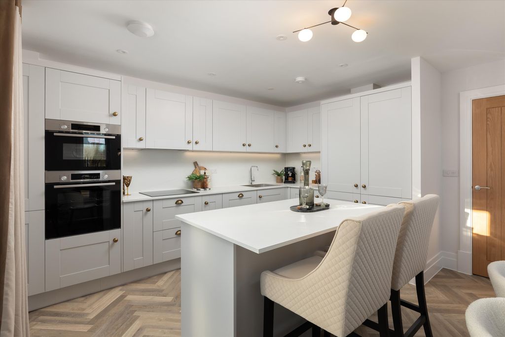 Property photo 2 of 19 Image