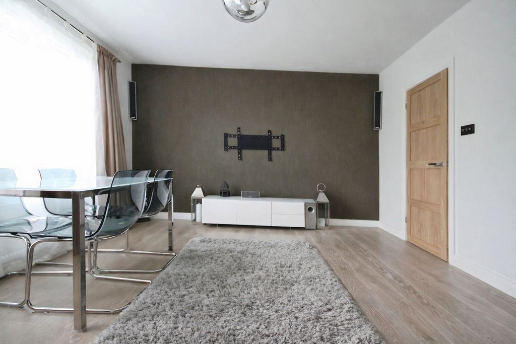 Property photo 1 of 5 Pbox-Img.Png