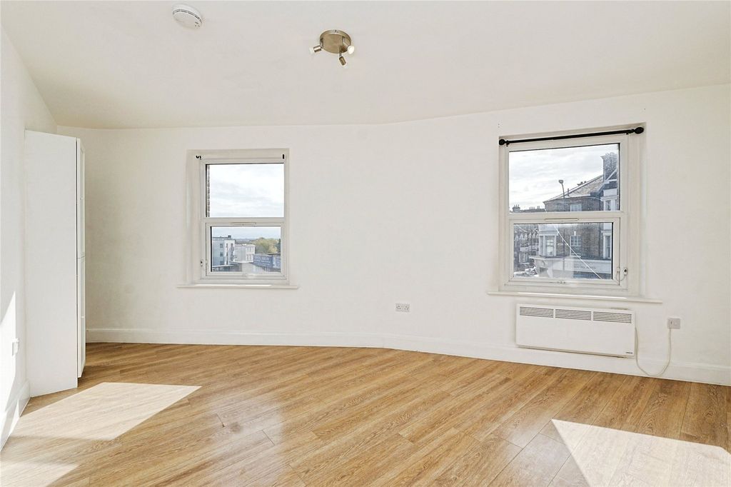 Property photo 2 of 7 Picture No. 03