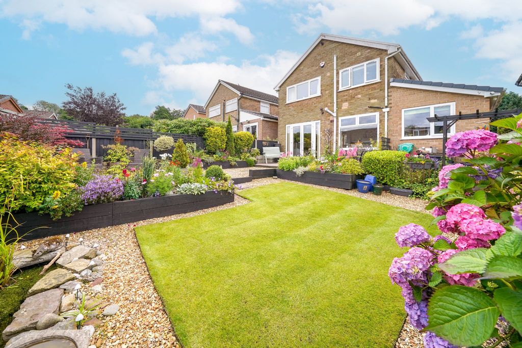 Property photo 2 of 58 Photograph 60