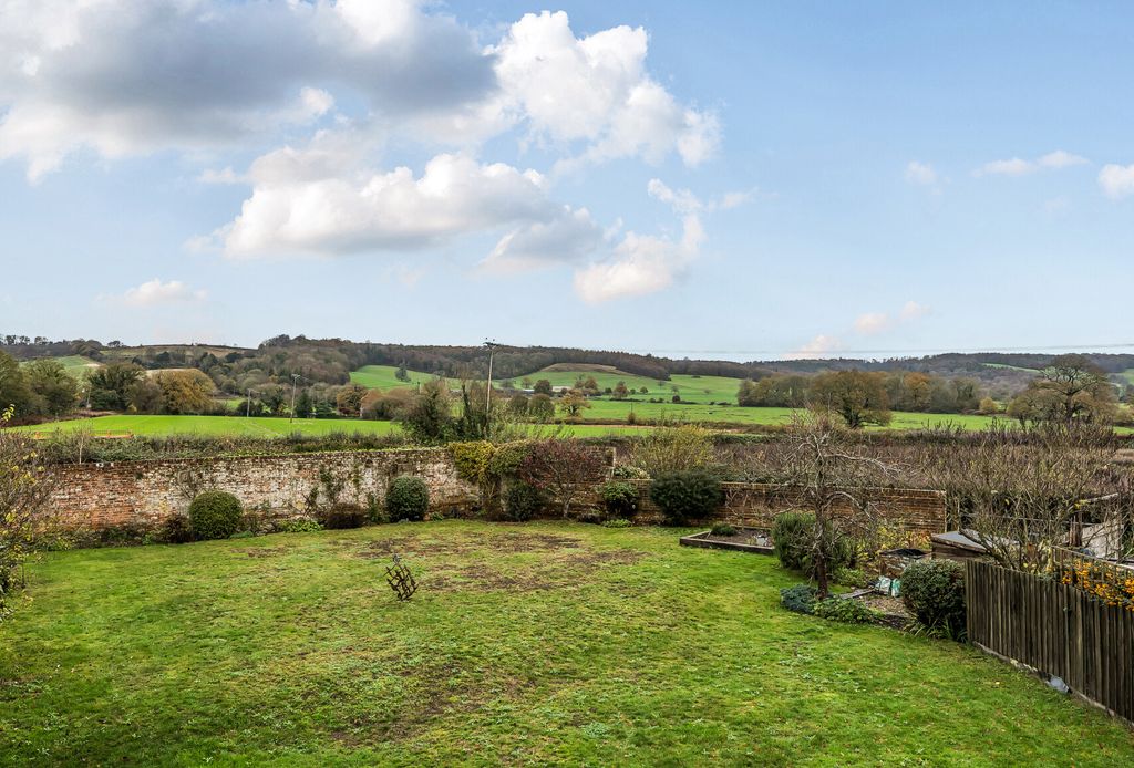 Property photo 2 of 18 1382718-5-691dc0F...