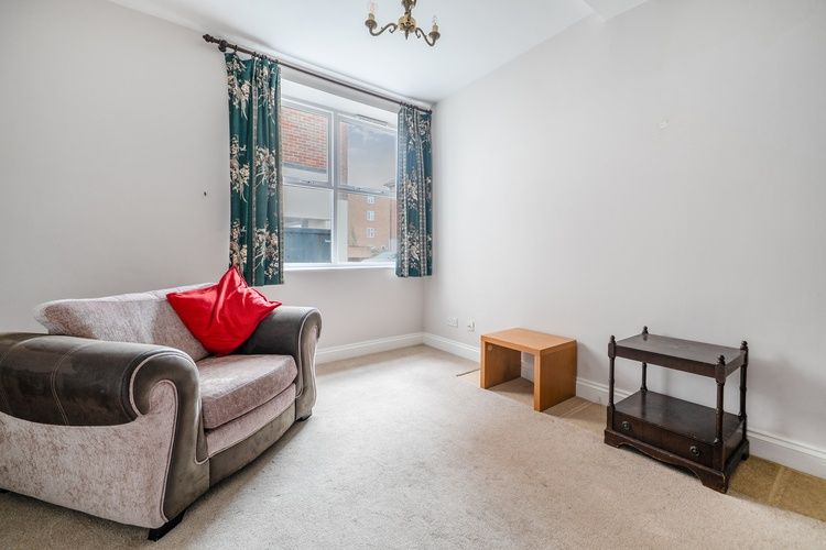 Property photo 2 of 21