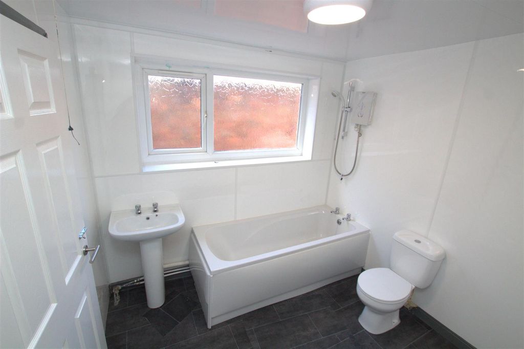 Property photo 3 of 13 Bathroom Angle 1.Jpg
