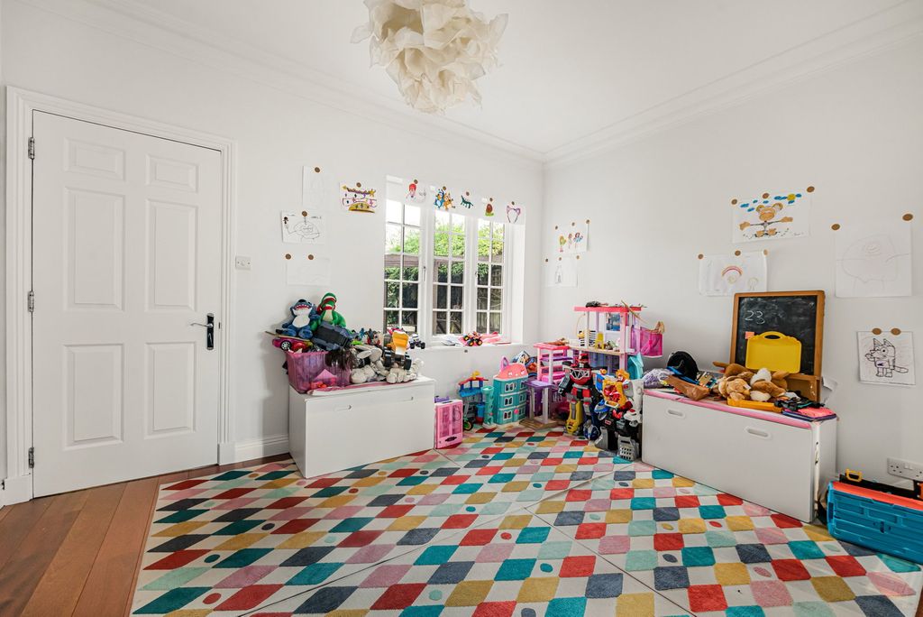 Additional image 25 of 5 bed detached house for saleHine Close, Coulsdon CR5