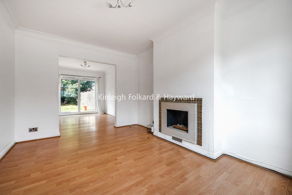 Property photo 2 of 13 Picture No. 15