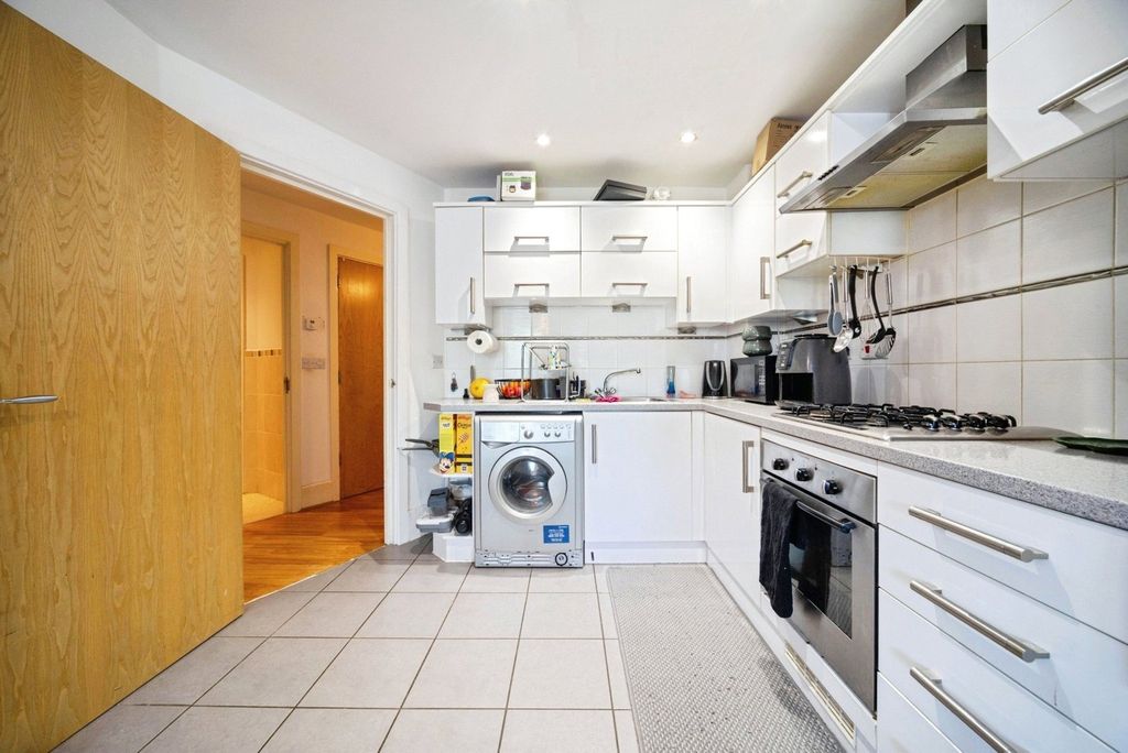 Property photo 3 of 20 Pbox-Img.Jpg