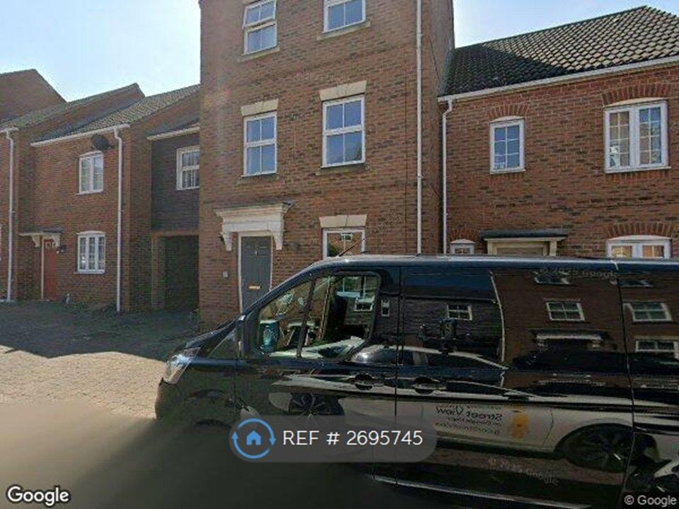 Property photo 2 of 12