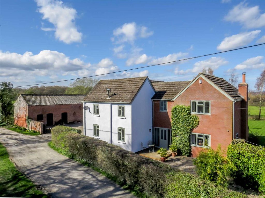 Property photo 2 of 33
