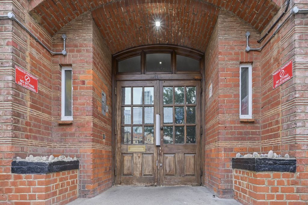 Property photo 3 of 4